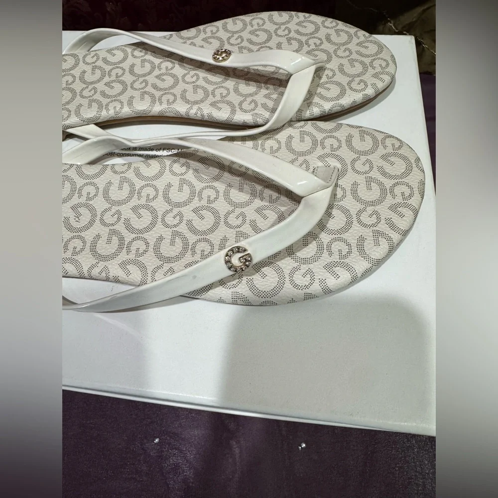 Guess Women's Cream and Gold Sandals - Picture 2 of 4